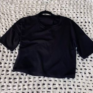Black lululemon crop top